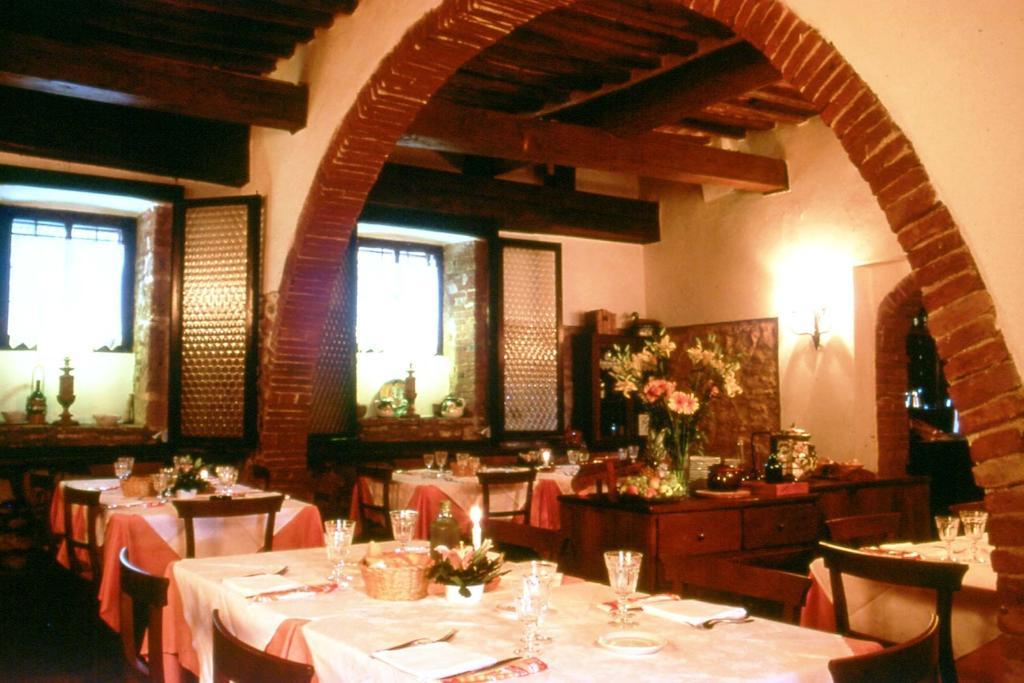 Antico Convento Santa Chiara Hotel Sarteano Buitenkant foto